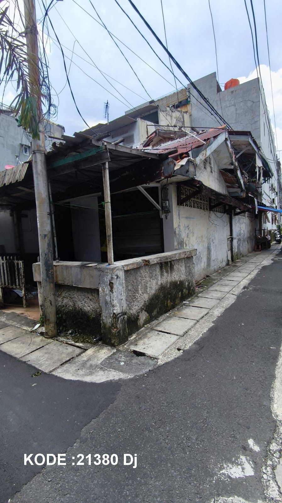 Dijual Rumah Tua Menteng, Luas 5,5x16 Meter, Kode :21380 Dj