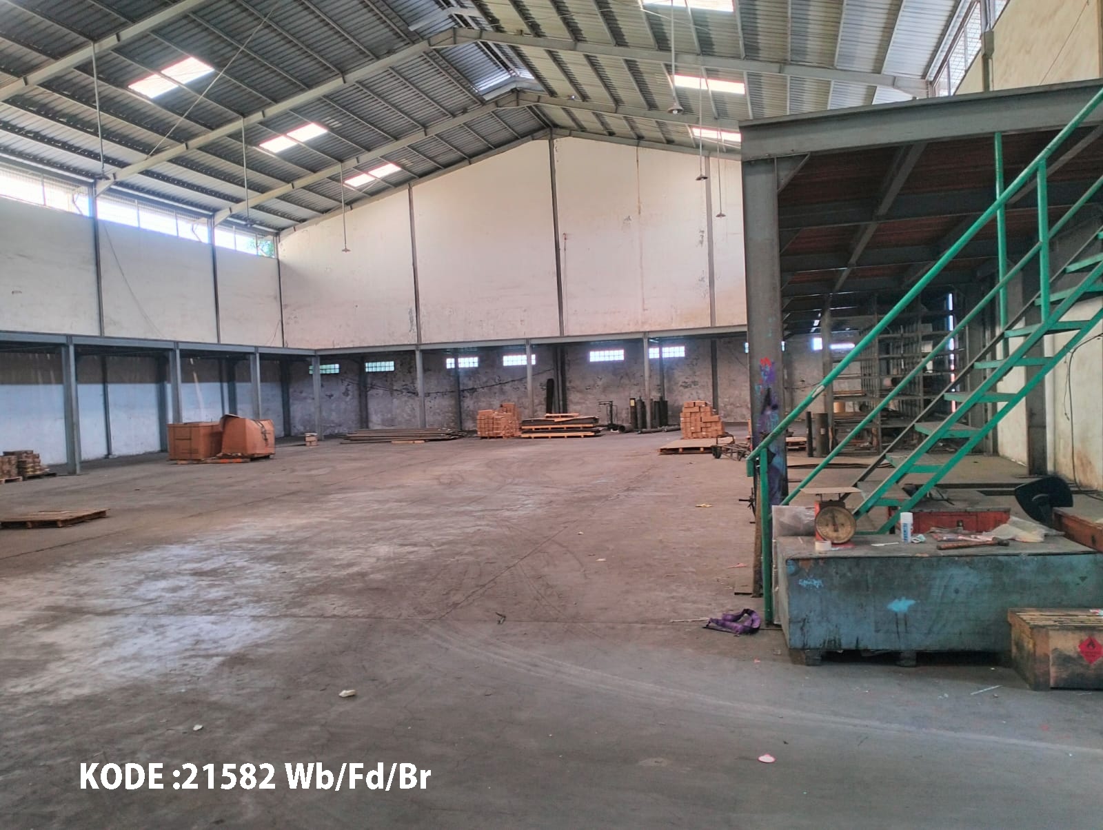Disewa Gudang, Luas 1.885 Meter, Kode :21582 Wb/Fd/Br