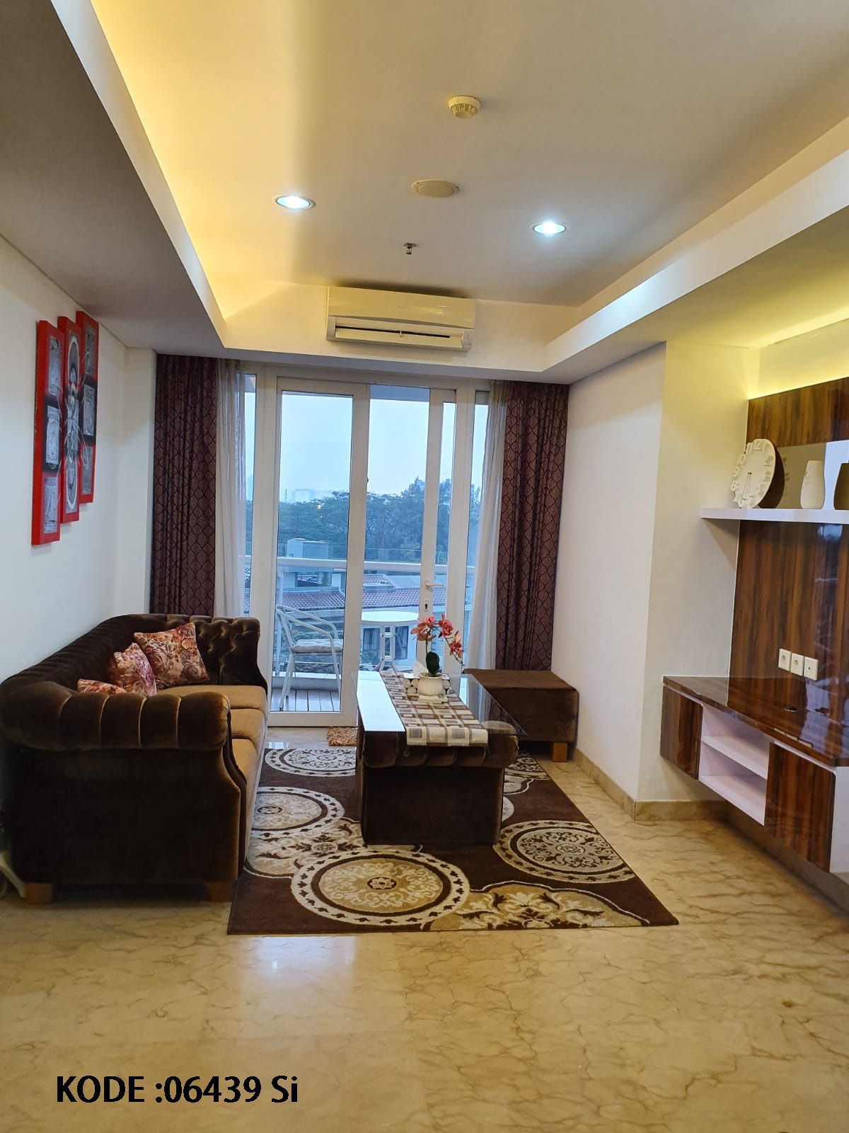 Disewa Apartemen The Royale Springhill, Full Furnish, Luas 73 Meter, Kode :06439 Si