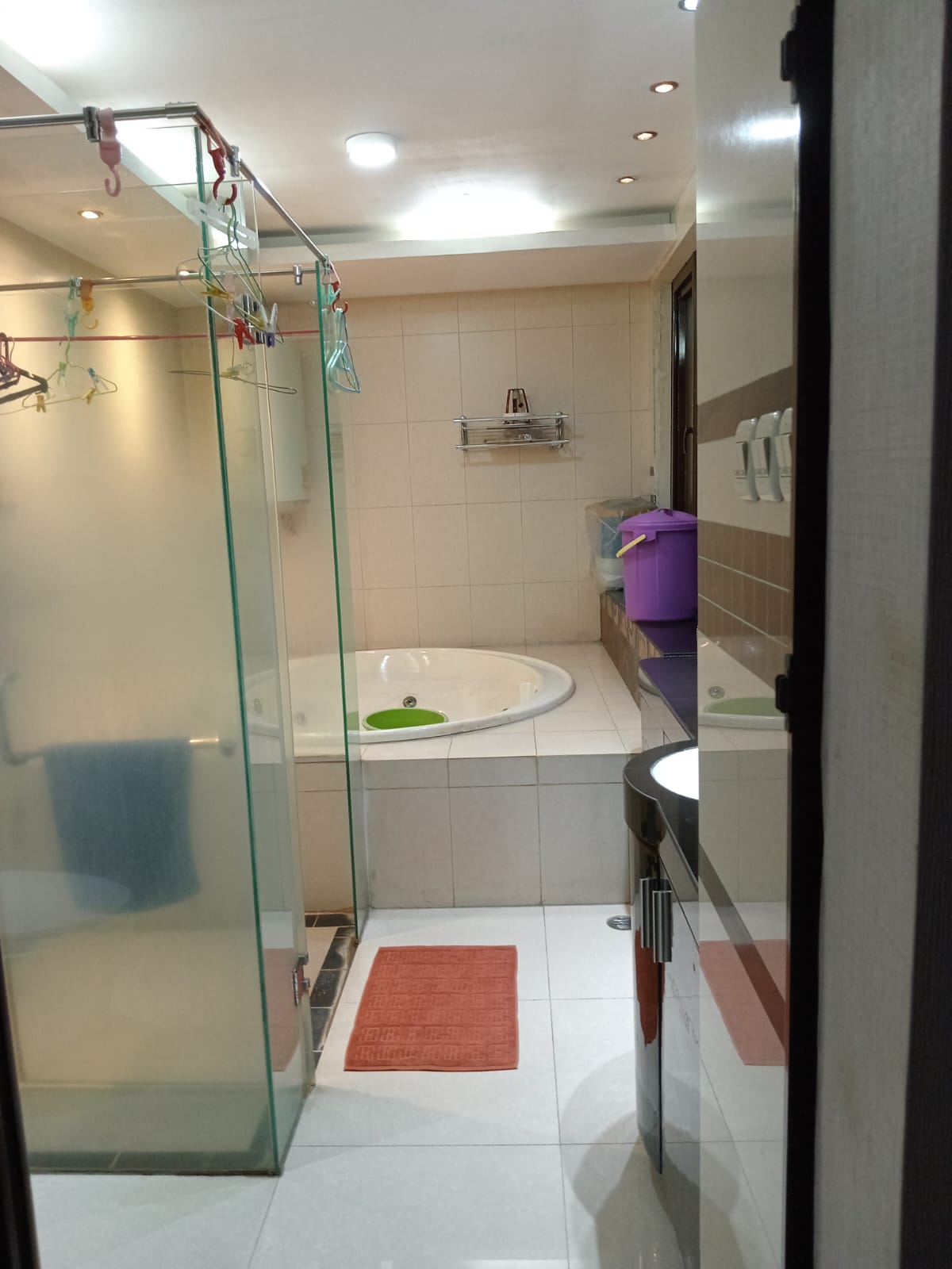 Dijual Rumah Kemayoran, Semi Furnish, Luas 9x17 Meter, Kode :16688 Js Gallery