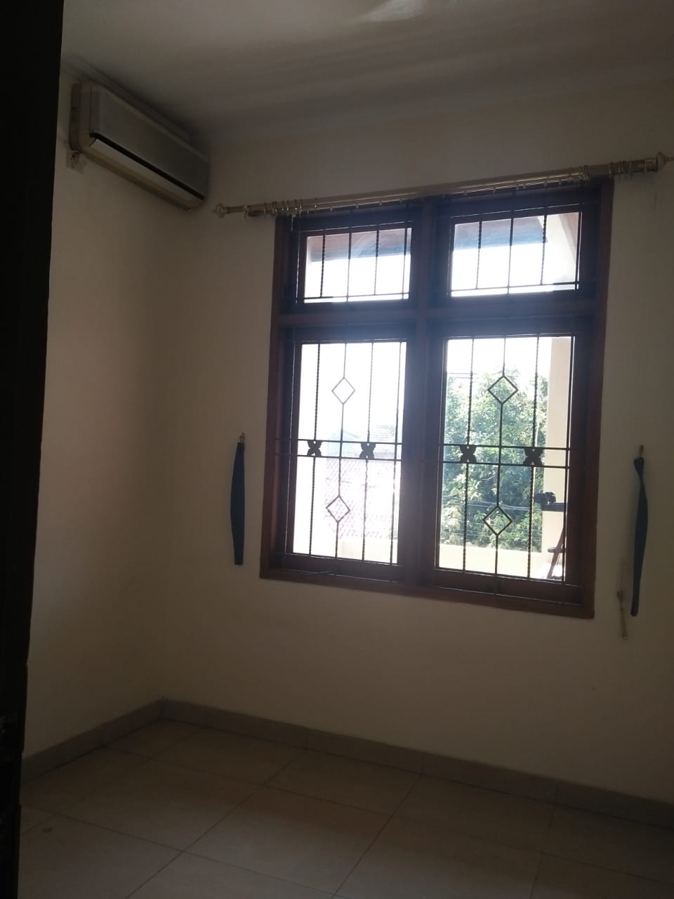 Disewa Rumah Kayu Putih, Hook, Luas 265 Meter, Kode :21540 Br Gallery