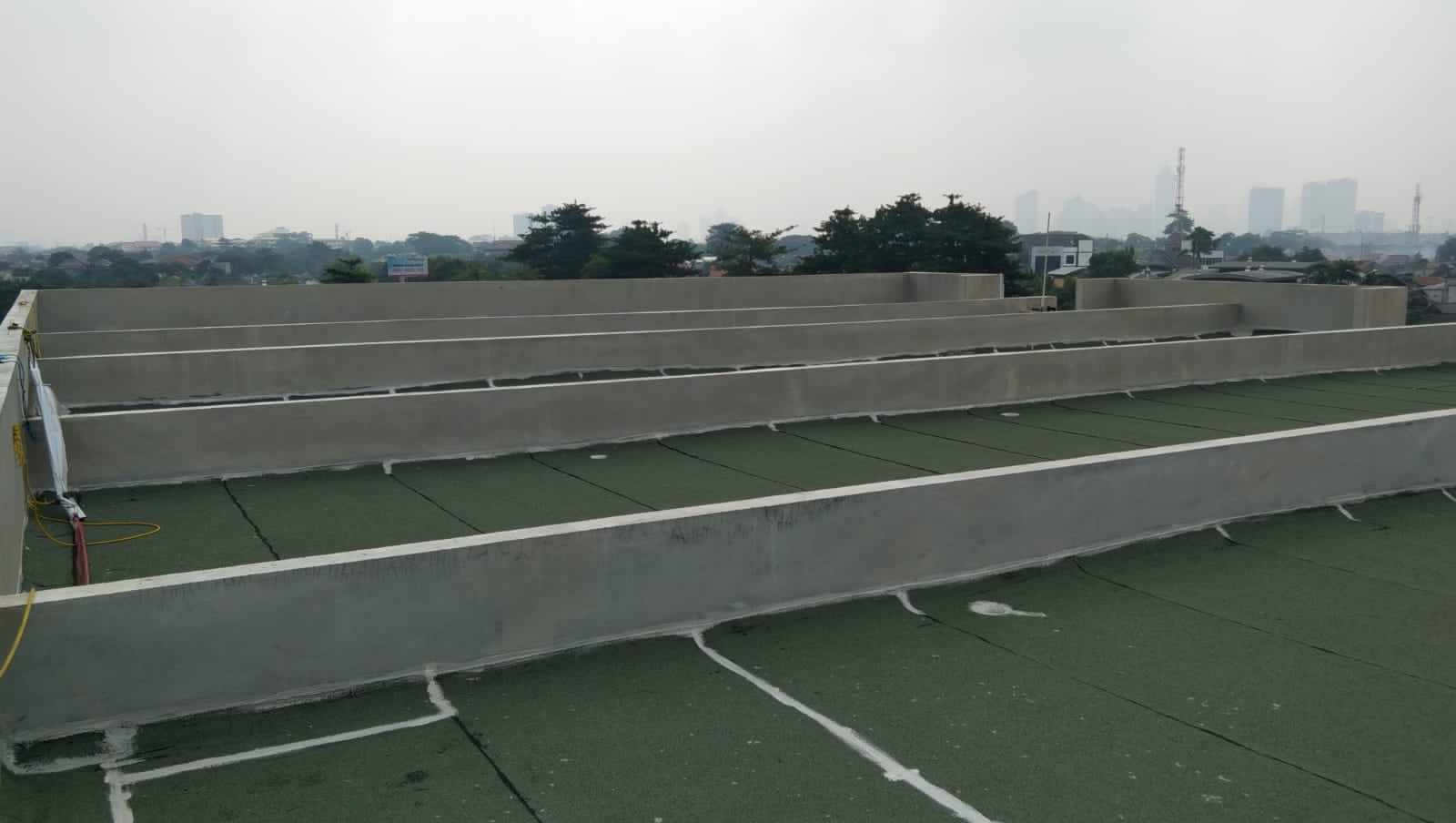 Dijual/Disewa Ruko Pesanggrahan, Strategis, Luas 137 Meter, Kode :21678 Wb/Br Gallery