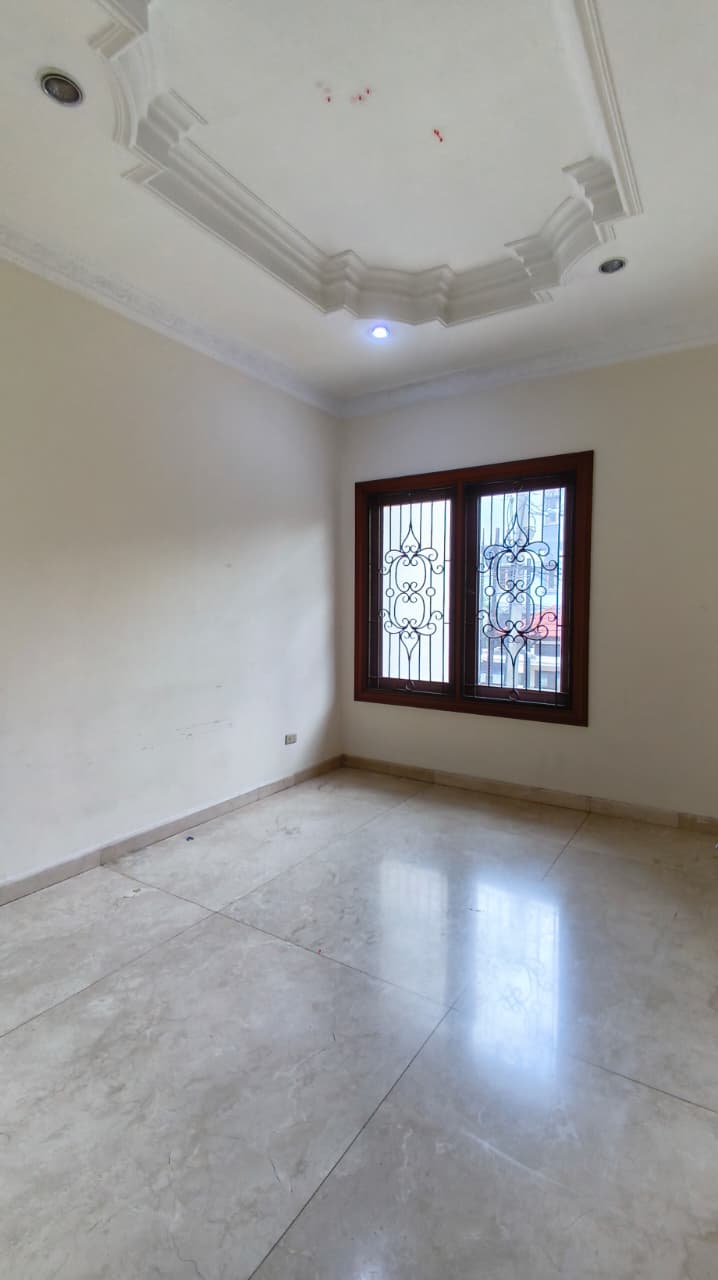   Dijual/Disewa Rumah Kelapa Gading, Hook, Luas 329 Meter, Kode :21372 Dj Gallery