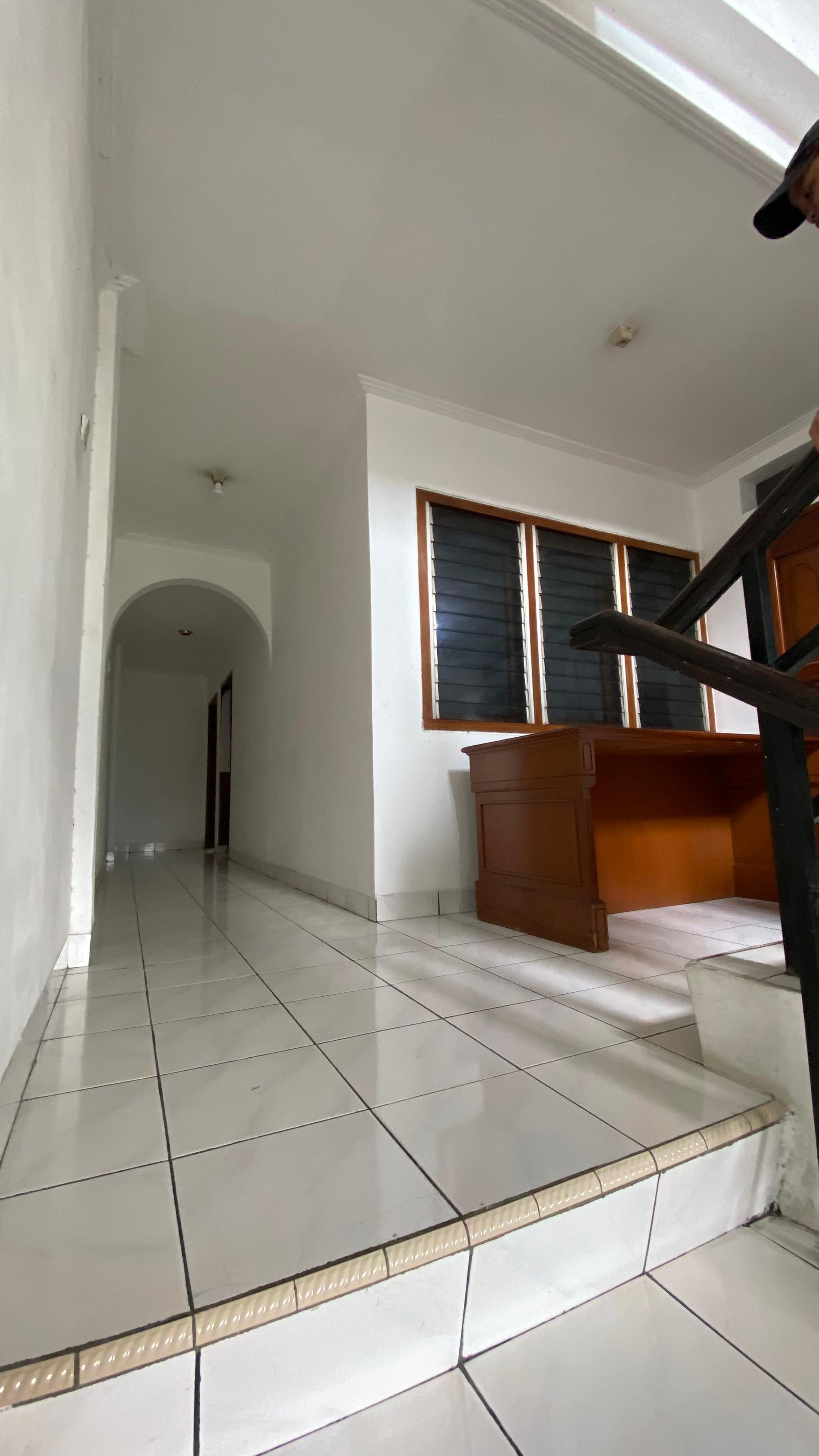 Dijual Ruko Mangga Besar, Strategis, Luas 5x18 Meter, Kode :20891 Wb/Br Gallery