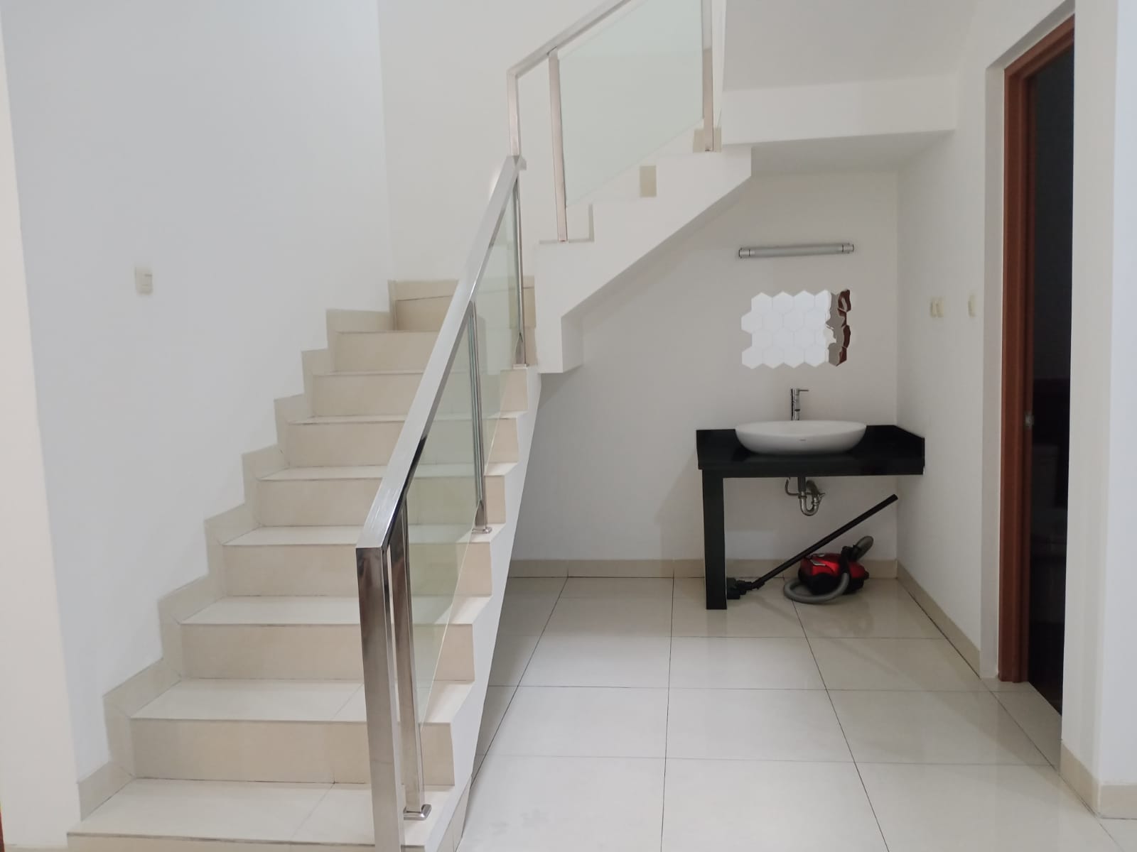 Dijual Rumah Sunter, Luas 6x18 Meter, Kode :21575 Yn Gallery