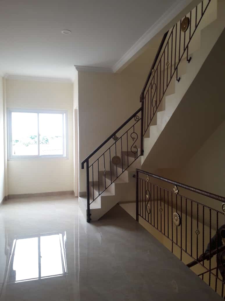 Dijual/Disewa Ruko Pesanggrahan, Strategis, Luas 136 Meter, Kode :21679 Wb/Br Gallery
