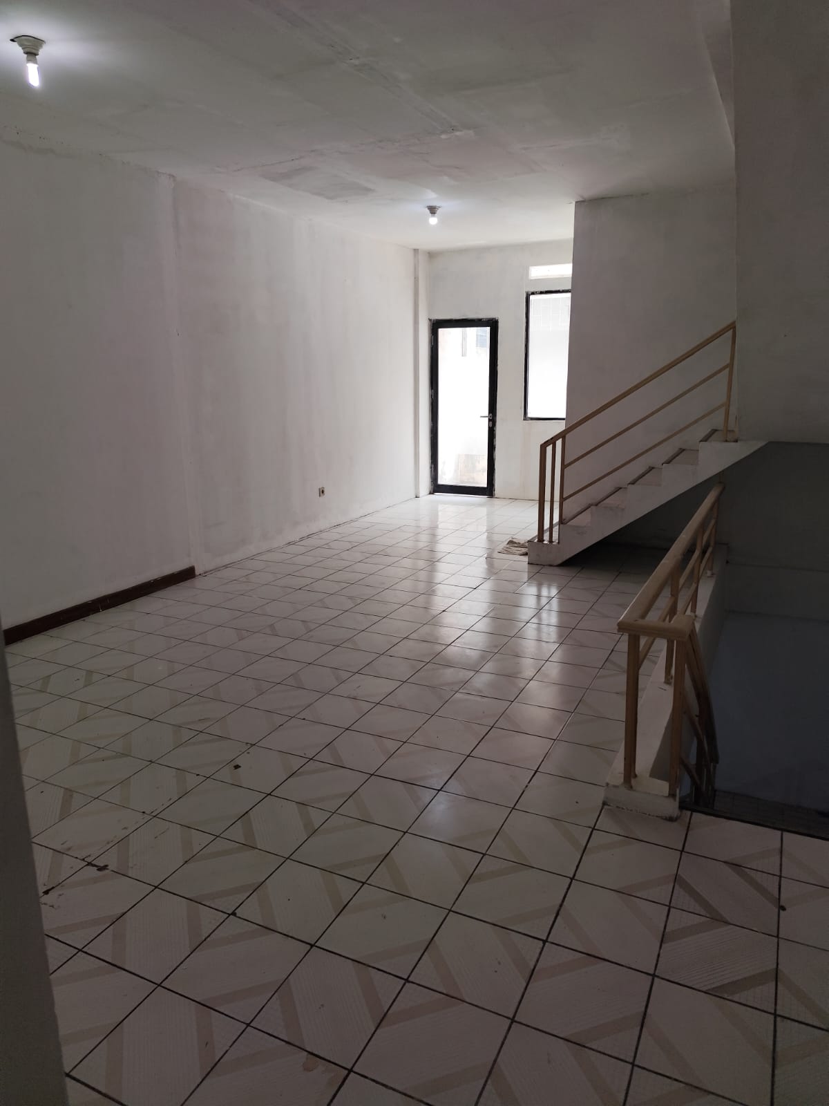  Disewa Ruko Daan Mogot, Luas 5x32 Meter, Kode :21464 Ha Gallery