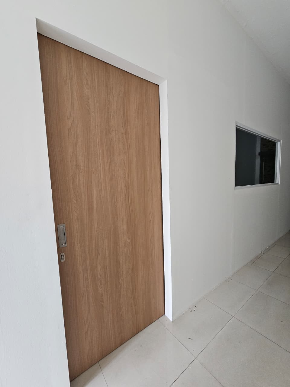 Disewa Ruko Pluit, Luas 4,5x13 Meter, Kode :08164 Dj Gallery