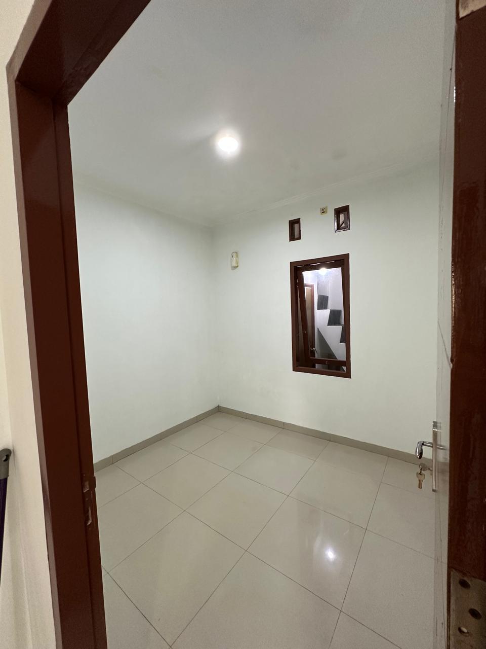 Dijual Rumah Bekasi, Luas 7x14 Meter, Kode :20911 Si Gallery