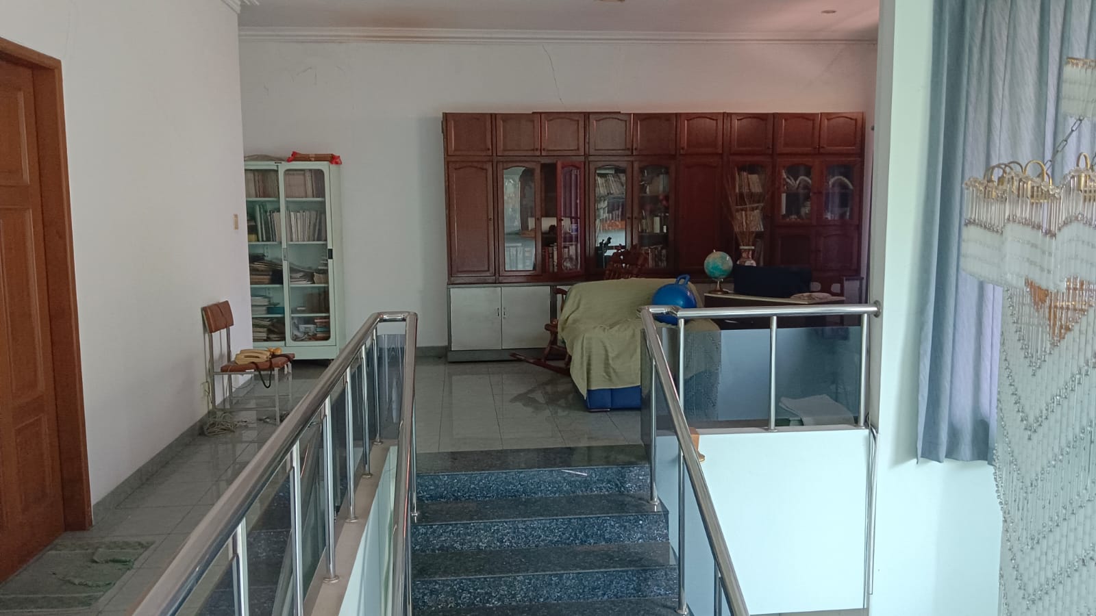 Dijual/Disewa Rumah Daan Mogot, Hook, Luas 18,6x19 Meter, Kode :21337 Si/Dj Gallery