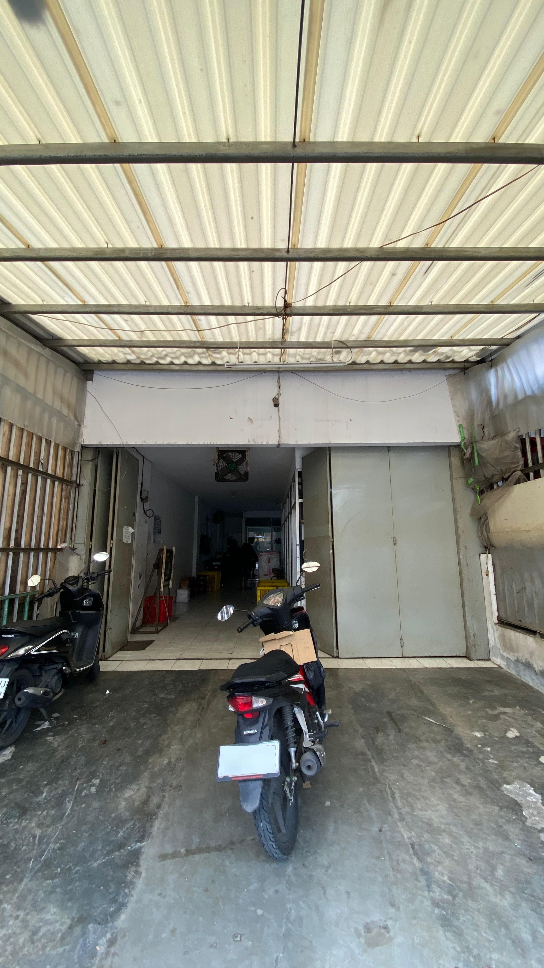 Dijual Ruko Mangga Besar, Strategis, Luas 5x18 Meter, Kode :20891 Wb/Br Gallery