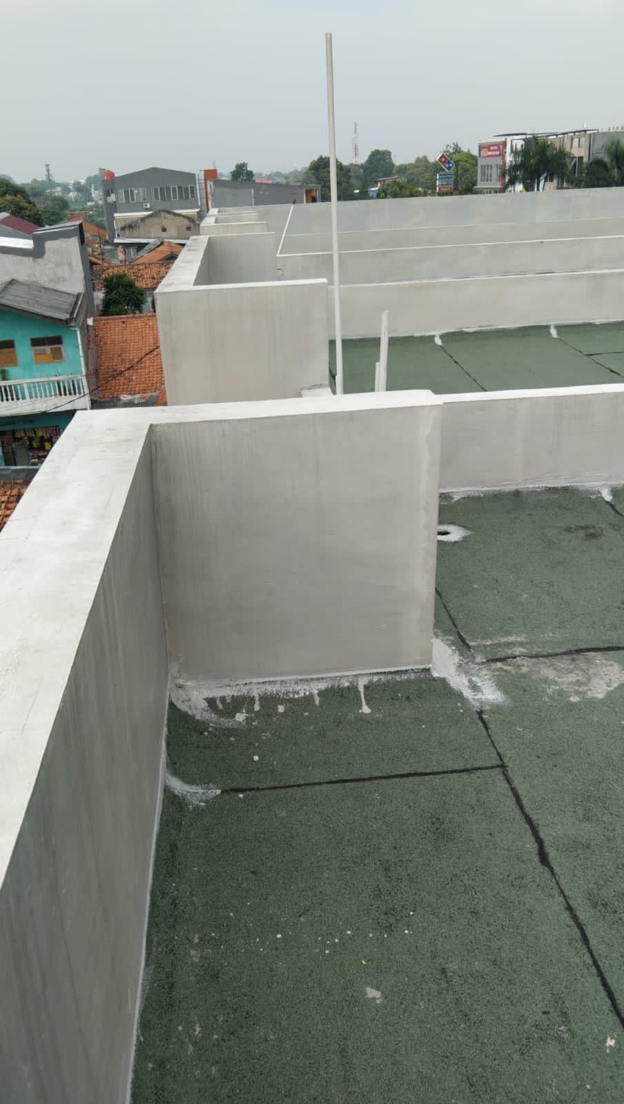 Dijual/Disewa Ruko Pesanggrahan, Strategis, Luas 136 Meter, Kode :21679 Wb/Br Gallery