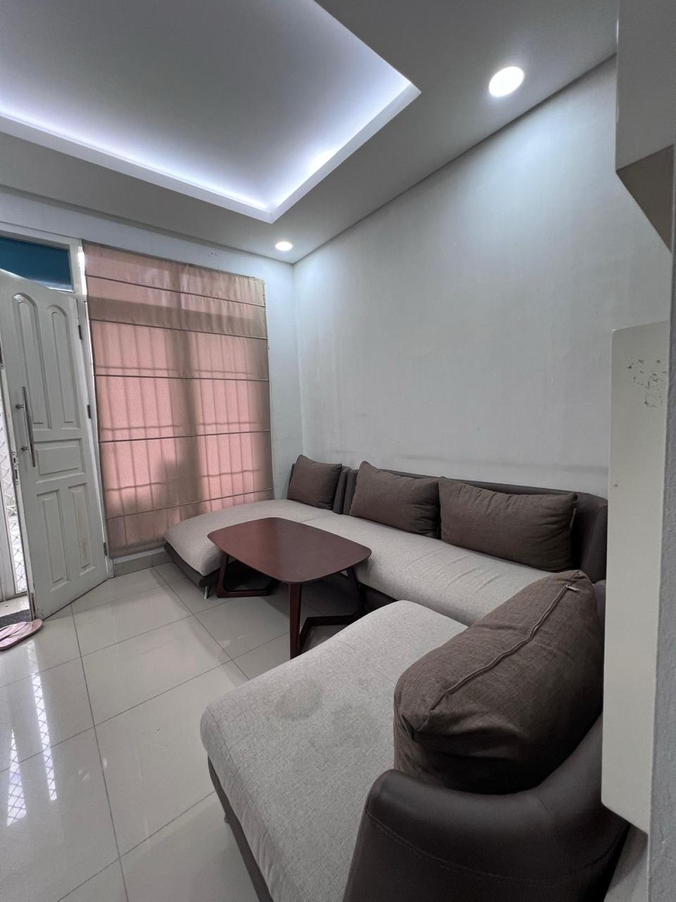 Dijual Rumah PIK, Semi Furnish, Luas 7x25 Meter, Kode :20838 Wb/Fd Gallery