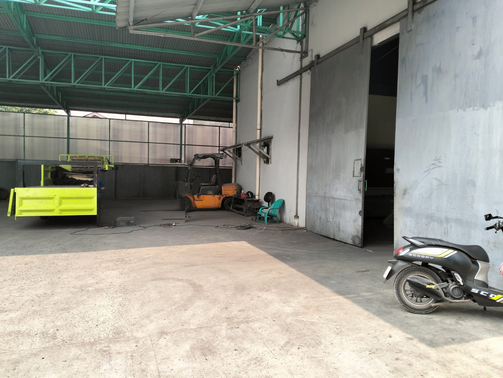 Disewa Gudang, Luas 1.885 Meter, Kode :21582 Wb/Fd/Br Gallery