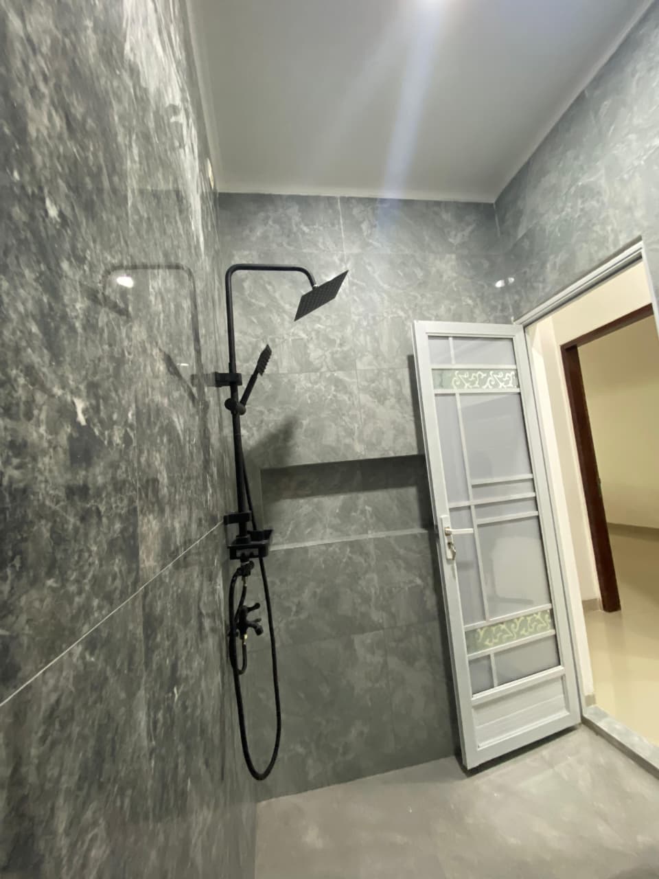 Dijual Rumah Sunter, Semi Furnish, Luas 6x15 Meter, Kode :20876 Ata Gallery