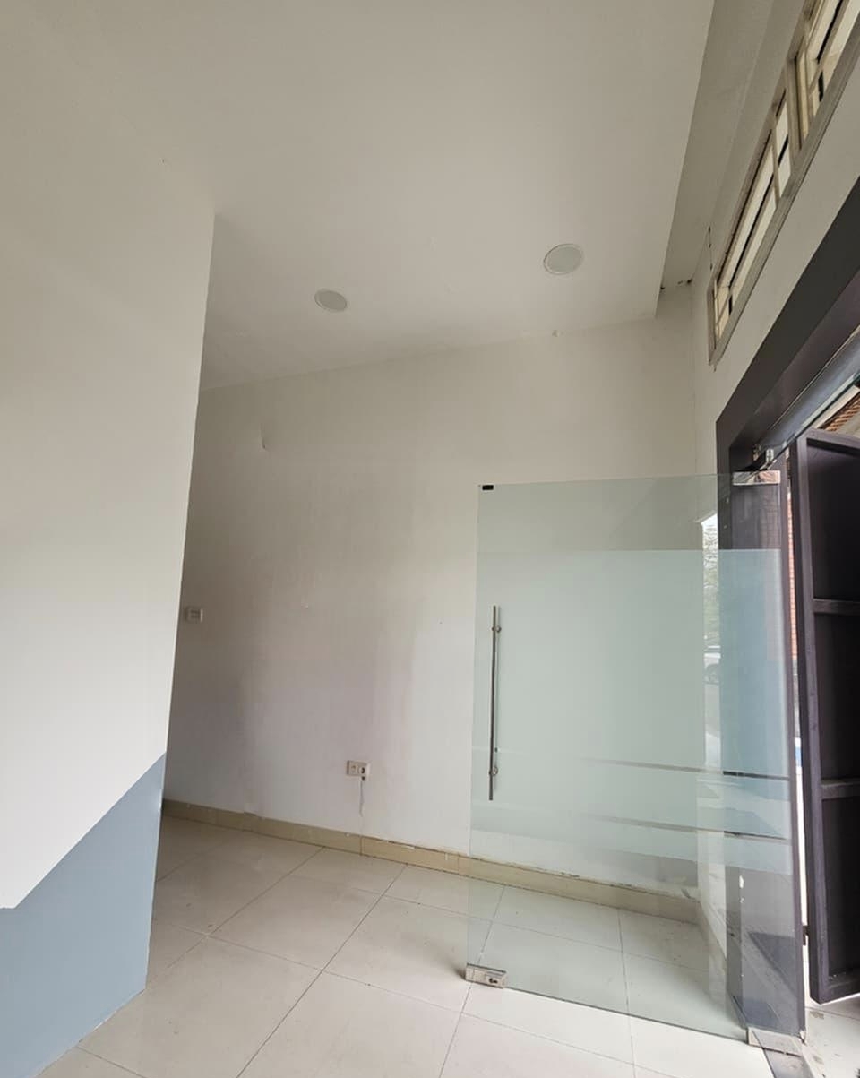 Disewa Ruko Pluit, Luas 4,5x13 Meter, Kode :08164 Dj Gallery