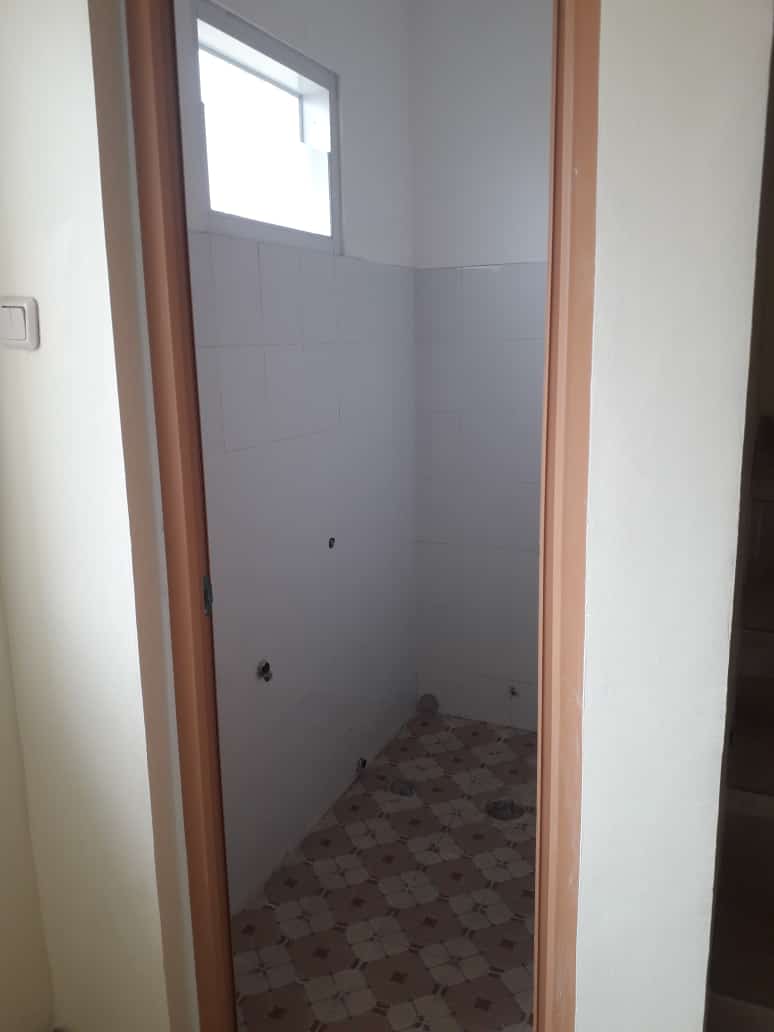 Dijual/Disewa Ruko Pesanggrahan, Strategis, Luas 136 Meter, Kode :21679 Wb/Br Gallery