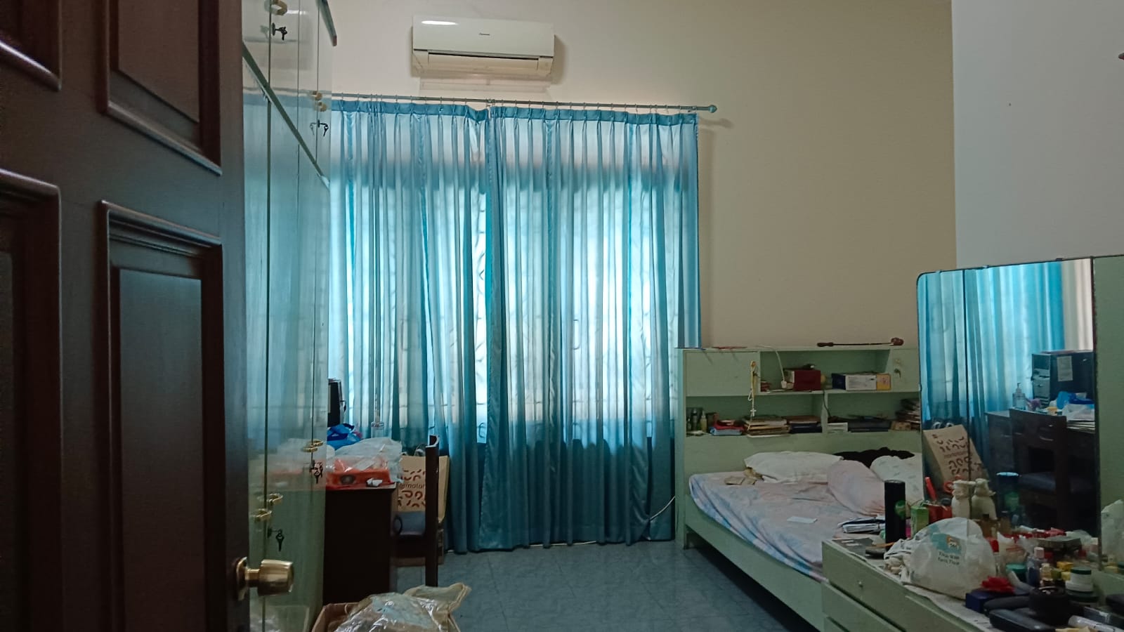 Dijual/Disewa Rumah Daan Mogot, Hook, Luas 18,6x19 Meter, Kode :21337 Si/Dj Gallery