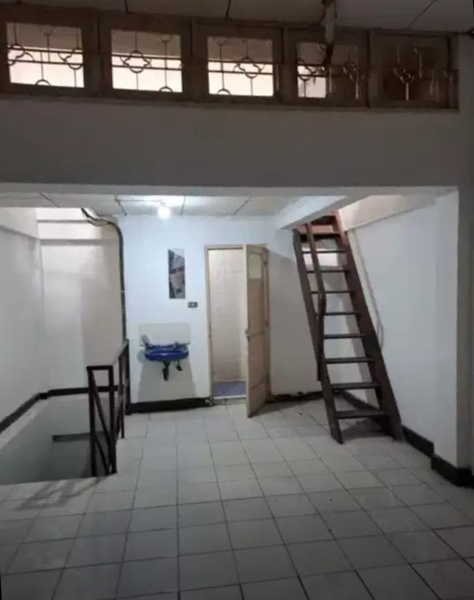Disewa Ruko Pinangsia, Strategis, Luas 5x30 Meter, Kode :20968 Ha Gallery