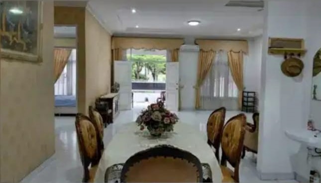  Disewa Rumah Pulomas, Luas 200 Meter, Kode :21454 Ha Gallery