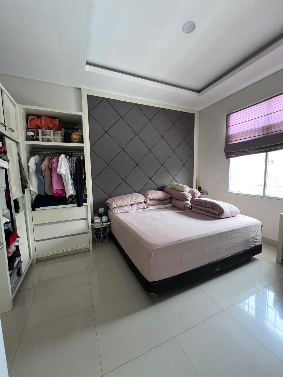 Dijual Rumah PIK, Semi Furnish, Luas 7x25 Meter, Kode :20838 Wb/Fd Gallery