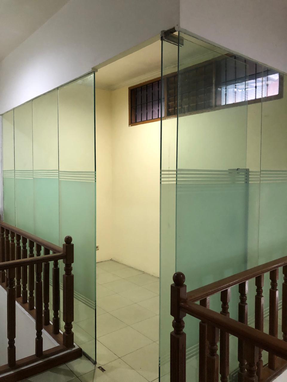 Dijual Rumah Kelapa Gading, Strategis, Luas 10x20 Meter, Kode :21577 Wb/Br Gallery