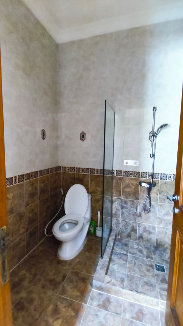   Dijual/Disewa Rumah Kelapa Gading, Hook, Luas 329 Meter, Kode :21372 Dj Gallery