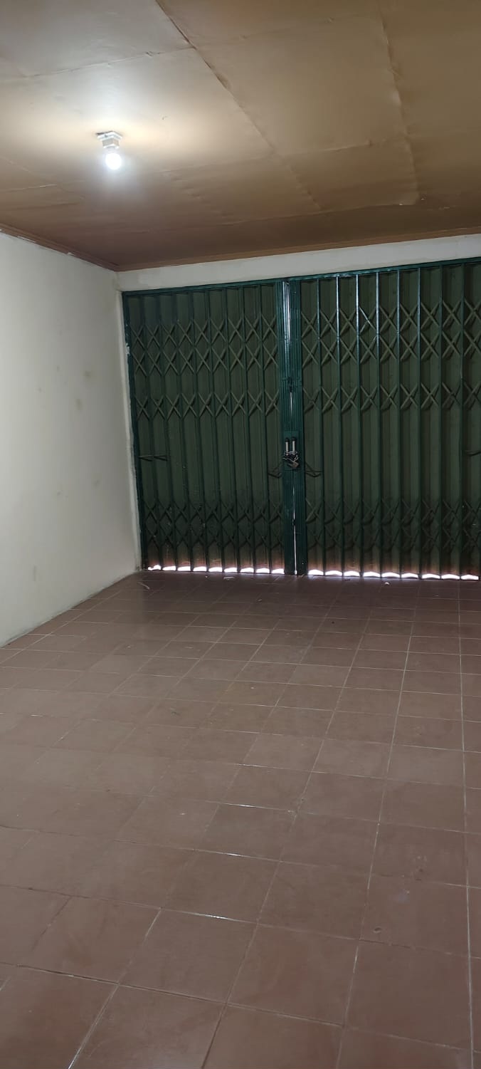 Disewa Rumah Karang Anyar, Luas 9x14,5 Meter, Kode :21475 Ha Gallery