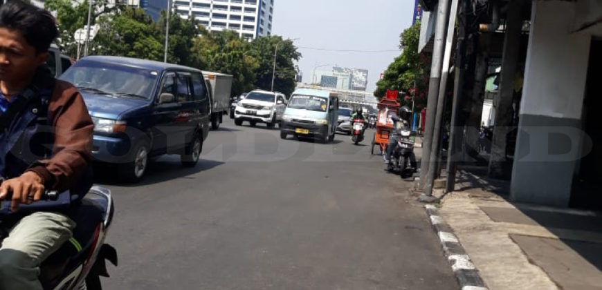 KODE :10864(Ds) Ruko Gajah Mada, Strategis, Luas 15×27 Meter, Gajah Mada, Jakarta Pusat