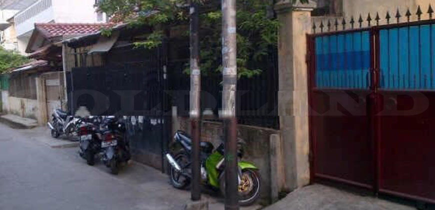 KODE :11043(Yg/Si) Rumah Tua Mangga Besar, Luas 150 Meter, Gunung Sahari, Jakarta Pusat