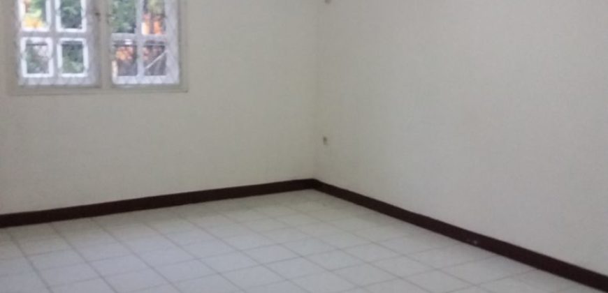 KODE :08785(Ji) Rumah Cibubur, Luas 216 Meter, Cibubur, Jakarta Timur