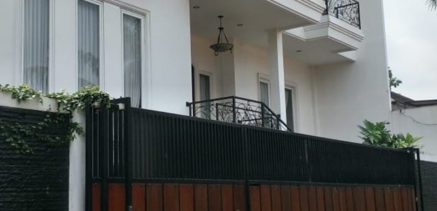 KODE :02103(Wb/Br/At) RUMAH KEMANGGISAN ILIR, LUAS 300 METER, Kemanggisan, Jakarta Barat