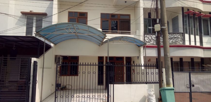 KODE :07877(Si) Rumah Kelapa Gading, Hadap Selatan, Luas 6×17 Meter, Kelapa Gading, Jakarta Utara