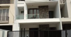 KODE :10152(Bd) Dijual/sewa Rumah Kelapa Gading, Siap Huni, Full Furnished, Luas 7×20 Meter, Kelapa Gading, Jakarta Utara