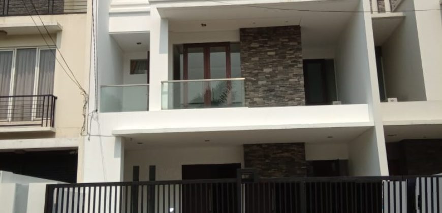 KODE :10152(Bd) Dijual/sewa Rumah Kelapa Gading, Siap Huni, Full Furnished, Luas 7×20 Meter, Kelapa Gading, Jakarta Utara