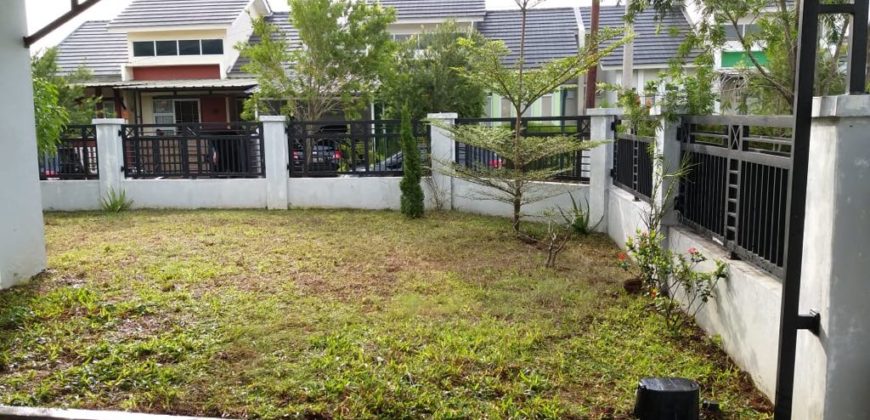 KODE :08616(Br/Wb/At) Rumah Cileungsi, Hadap Selatan-Timur, Luas 232 Meter, Cileungsi, Bogor