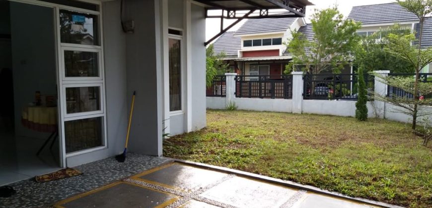 KODE :08616(Br/Wb/At) Rumah Cileungsi, Hadap Selatan-Timur, Luas 232 Meter, Cileungsi, Bogor