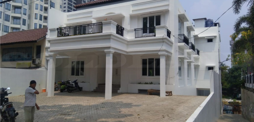 KODE :11443(Ak/Wb) Gedung Kebayoran Baru, Bangunan Baru, Luas 400 Meter, Gandaria, Jakarta Selatan