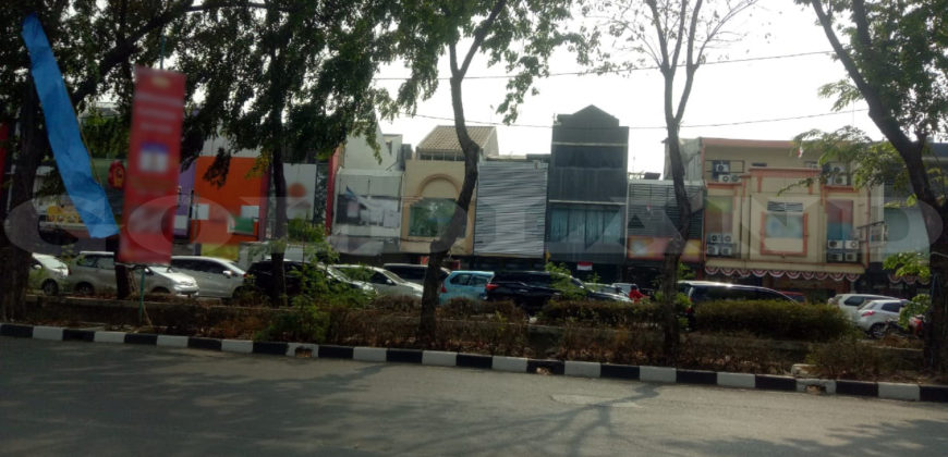 KODE :11441(Si/Yg) Ruko Kelapa Gading, Siap Pakai, Strategis, Luas 4,5×17 Meter, Kelapa Gading, Jakarta Utara