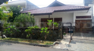 KODE :11611(Wb) Rumah Pulomas, Luas 15×24,5 Meter, Pulomas, Jakarta Timur