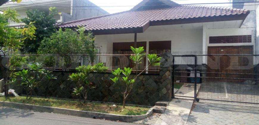 KODE :11611(Wb) Rumah Pulomas, Luas 15×24,5 Meter, Pulomas, Jakarta Timur