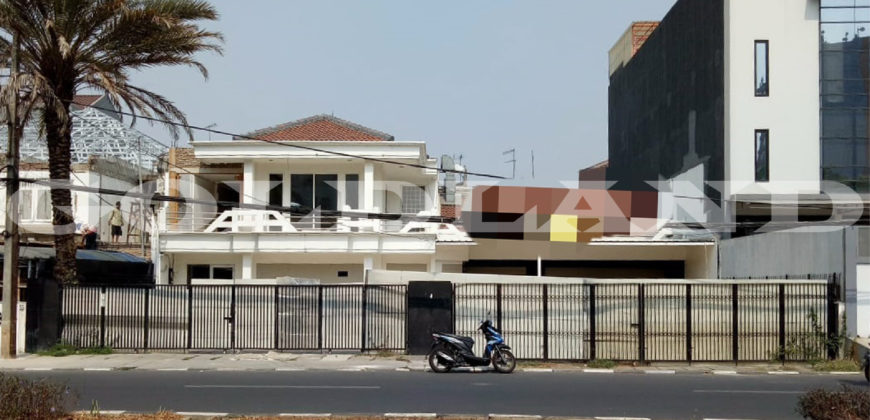 KODE: 11887(Bn), Rumah Kelapa Gading, Hadap Timur, Luas 560 meter, Kelapa Gading, Jakarta Utara