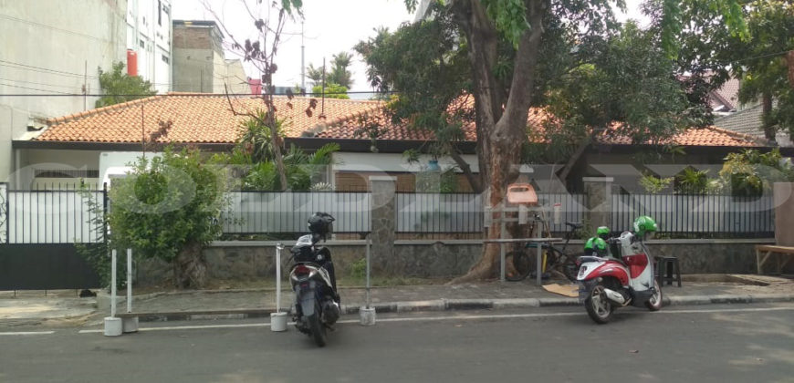 KODE :12025(Dj) Rumah Cempaka Putih, Area Komersil, Luas 698 Meter, Cempaka Putih, Jakarta Pusat