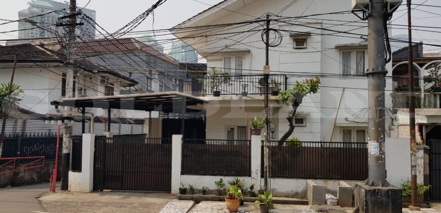 KODE :13114 (Ad) Rumah Disewa Tanah Abang, Luas 264 Meter (12×22 meter),  jakarta Pusat