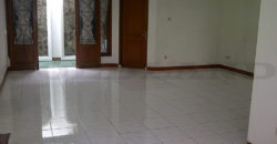 KODE :13326(Dj) Rumah Disewa Rawamangun, Luas 135 Meter, Rawamangun, Jakarta Timur