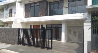 KODE :13472(Ls) Rumah Dijual Kelapa Gading, Luas 11×17 Meter, Jakarta Utara