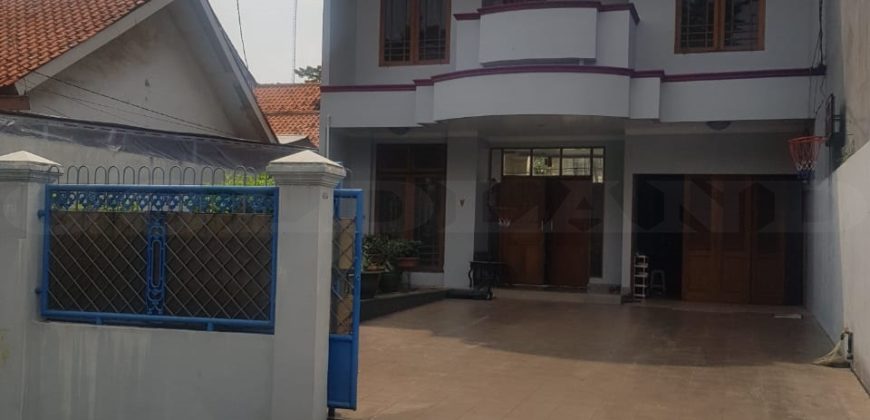 KODE :13884(Ls/Js/Dj) Rumah Dijual Kebon Jeruk, Luas 422 Meter, Jakarta barat