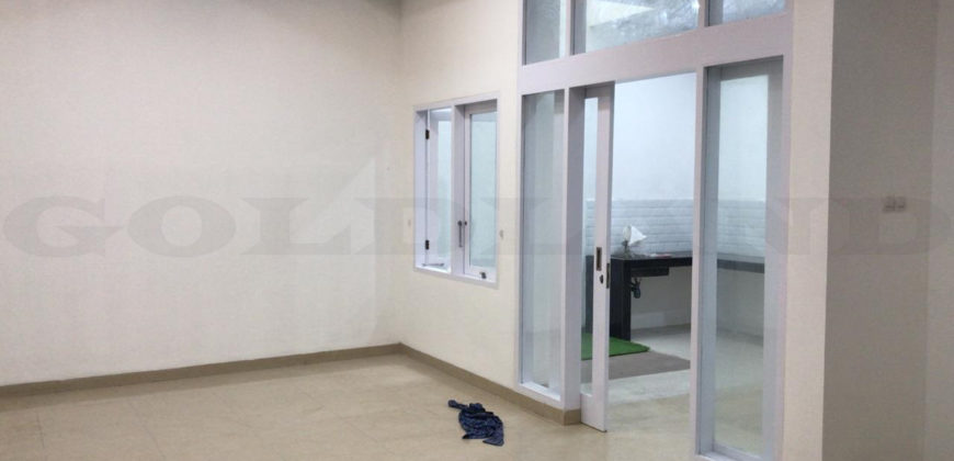 KODE :14313 (Im) Rumah Dijual Kelapa Gading, Luas (8×17 meter) 136 Meter, Jakarta Utara