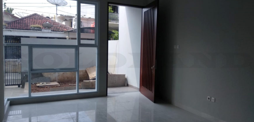 KODE :15157(Ad) Rumah Dijual Sunrise Garden, Brand New, Luas 7×15 Meter, Jakarta Barat