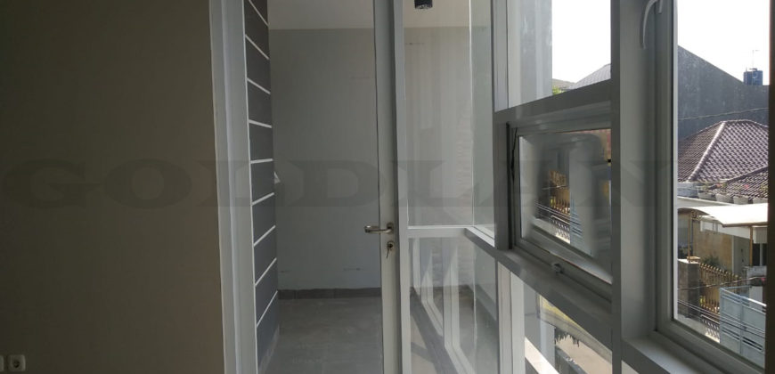 KODE :15157(Ad) Rumah Dijual Sunrise Garden, Brand New, Luas 7×15 Meter, Jakarta Barat